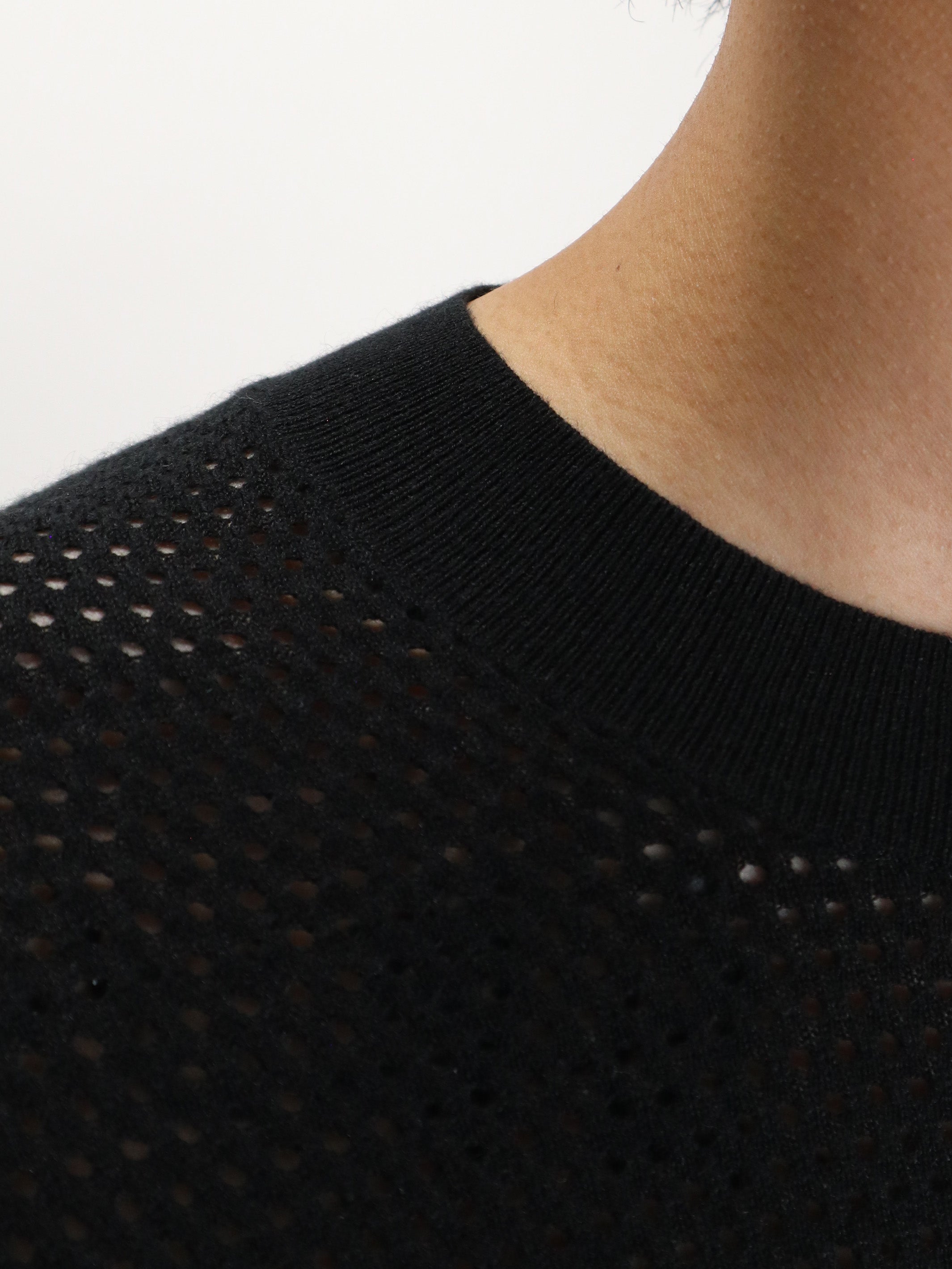 MESH KNIT CREW NECK PULLOVER