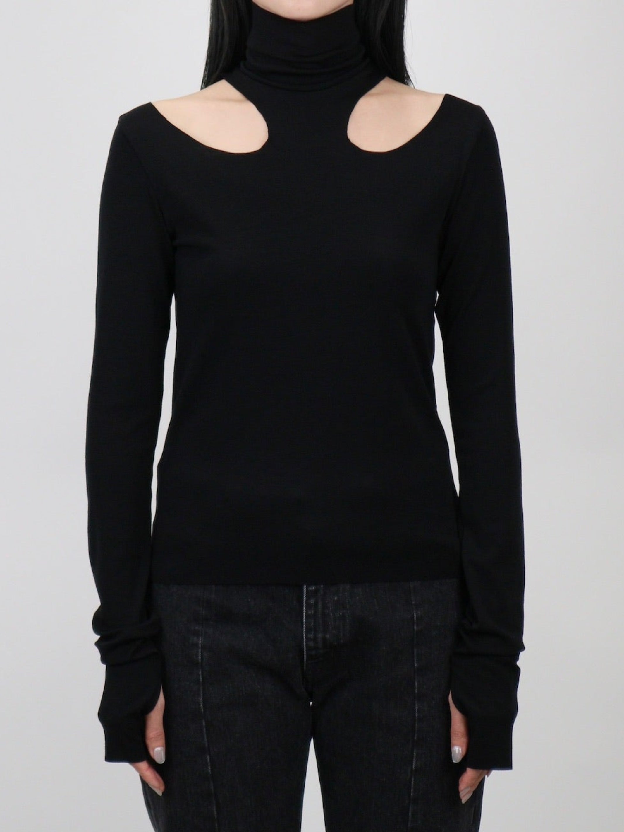 WOOL RIB HOLLOWED OUT TURTLE NECK TOP