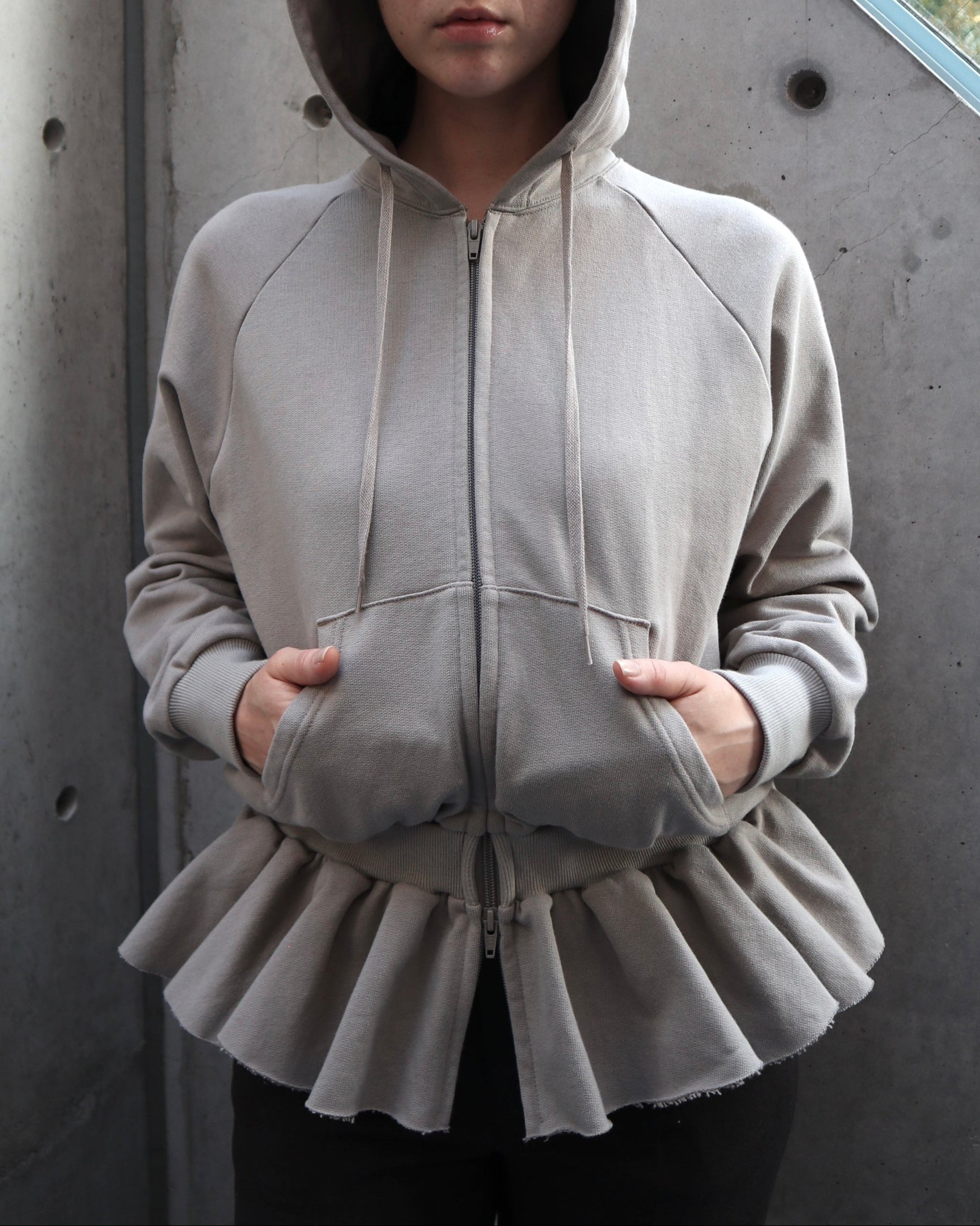 SWEAT PEPLUM HOODIE