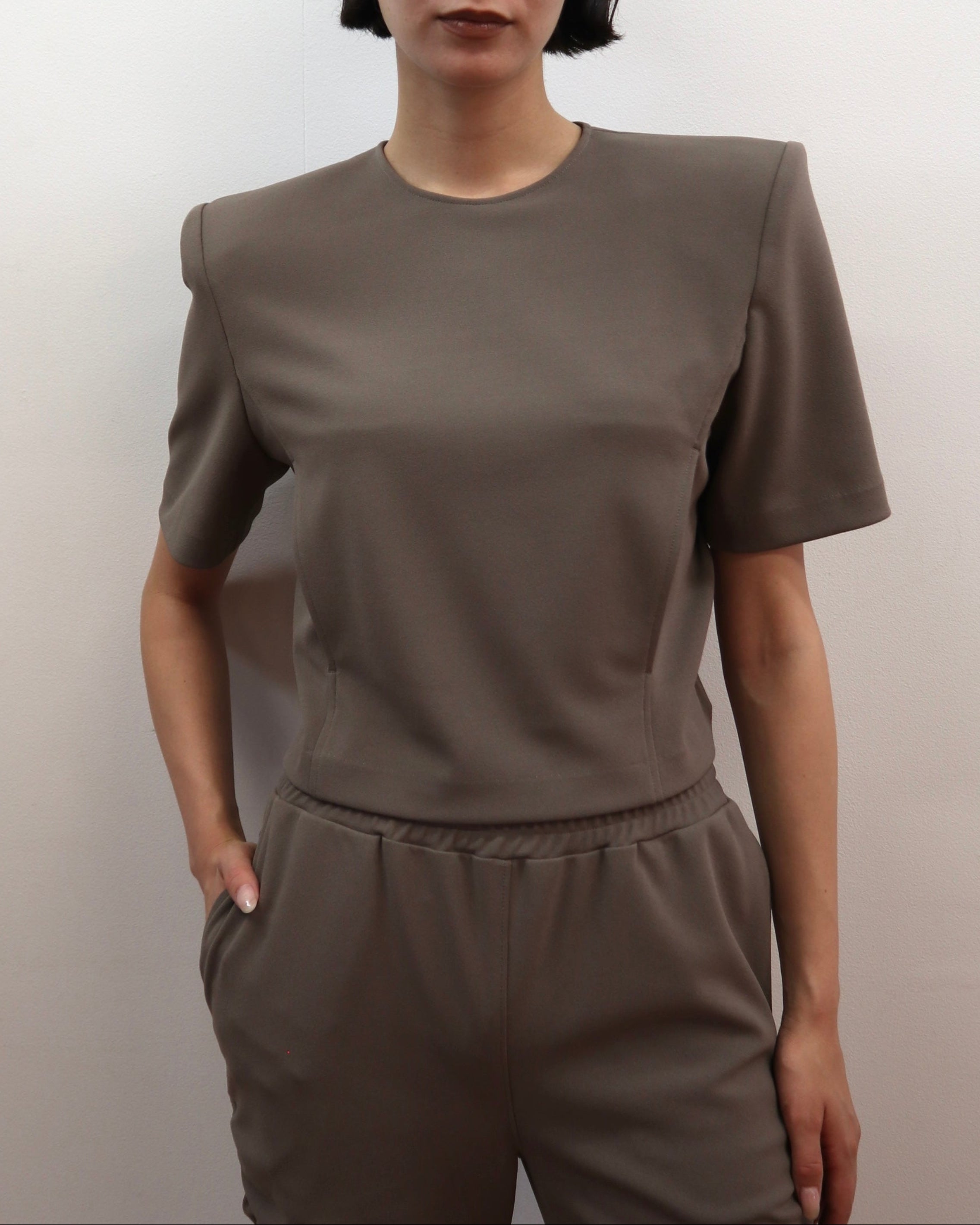 PONTE JERSEY POWER SHOULDER TEE