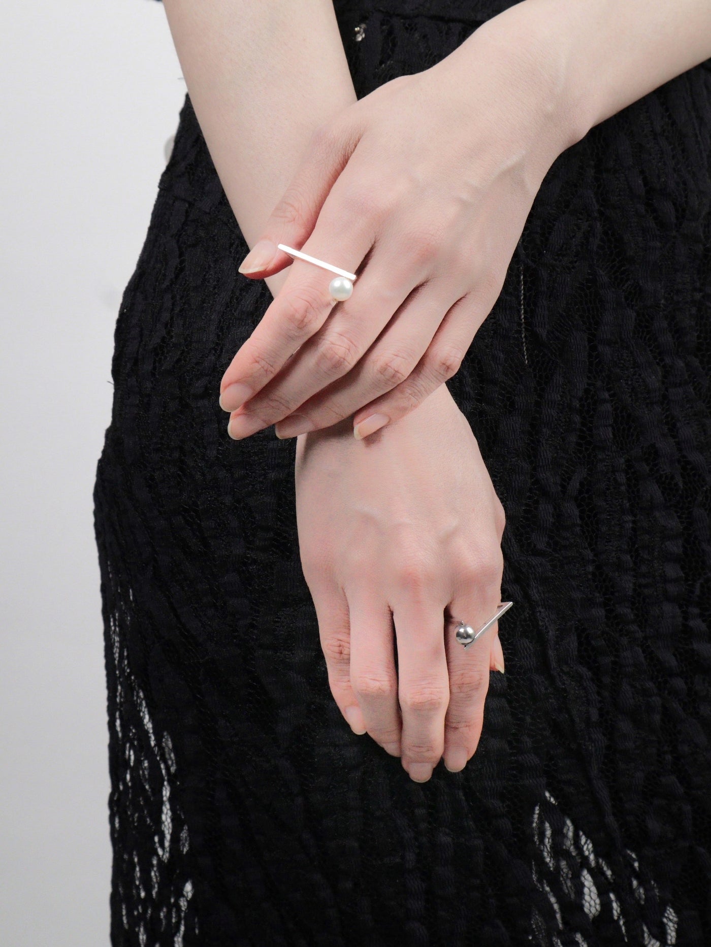 Triangle Ring (Pearl Ball) | Silver
