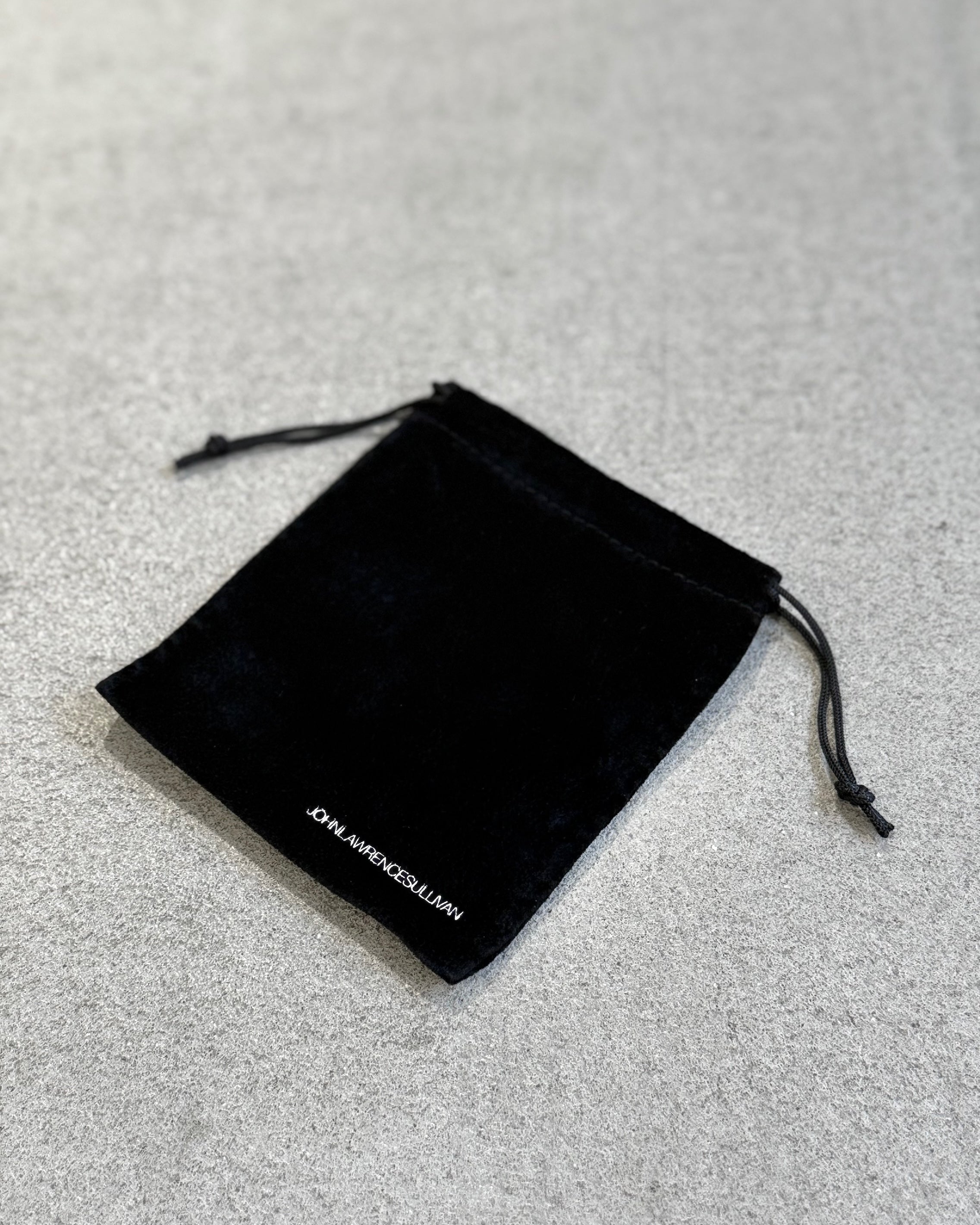 STRAIGHT BARBELL EAR CUFF