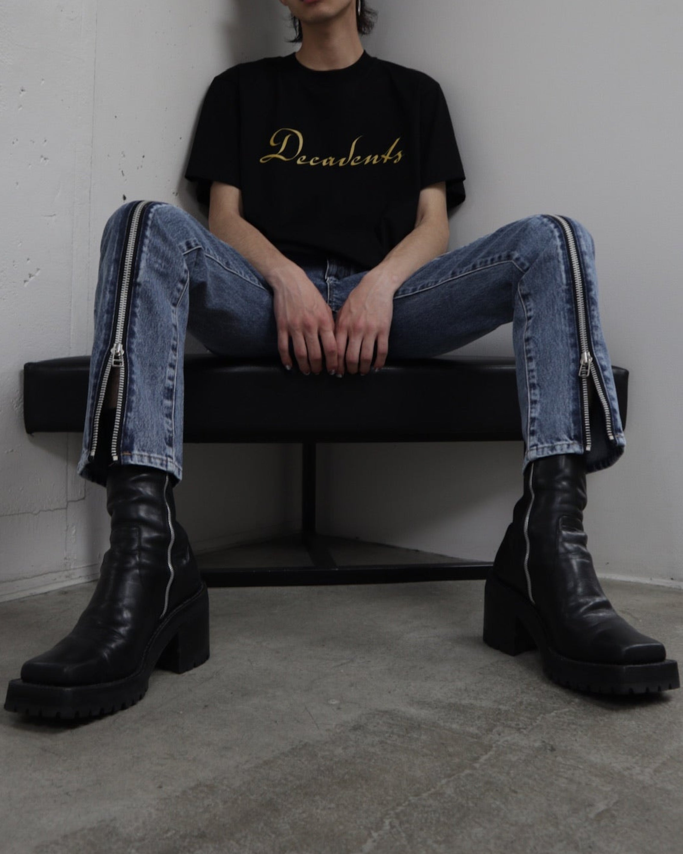 WASHED DENIM ZIPPED PANTS