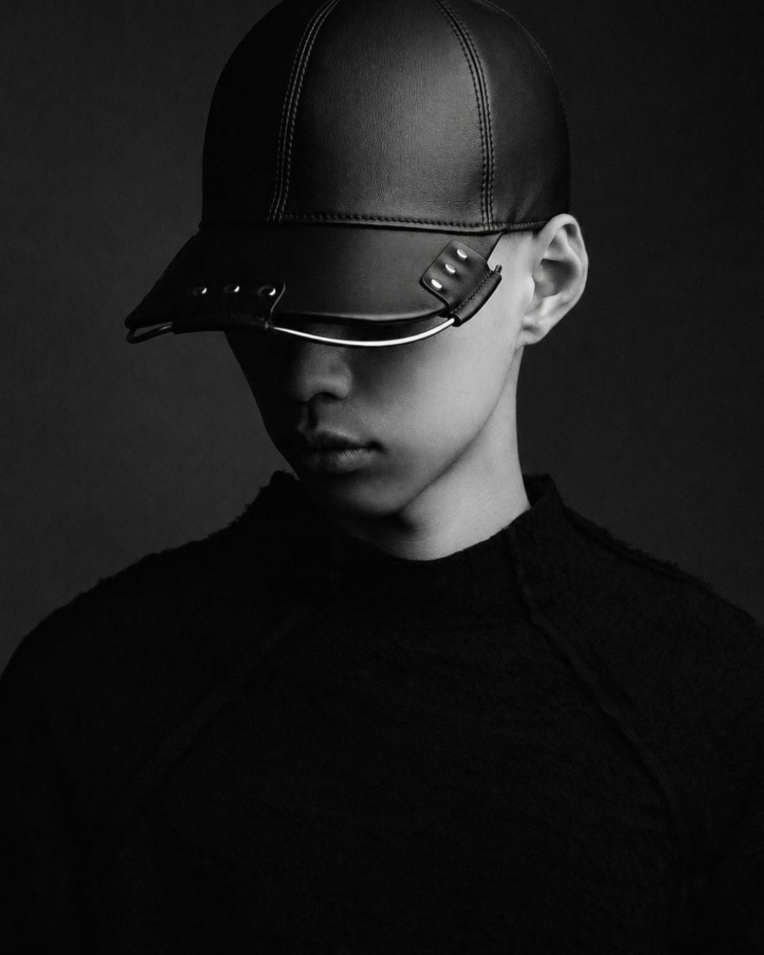 FRAMED LEATHER CAP
