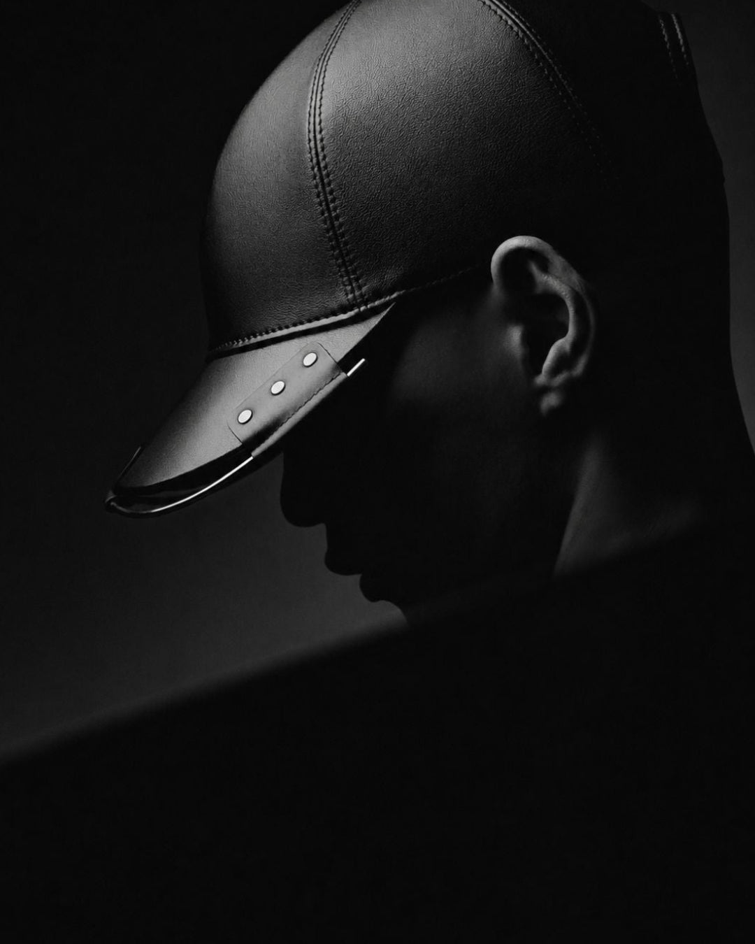 FRAMED LEATHER CAP