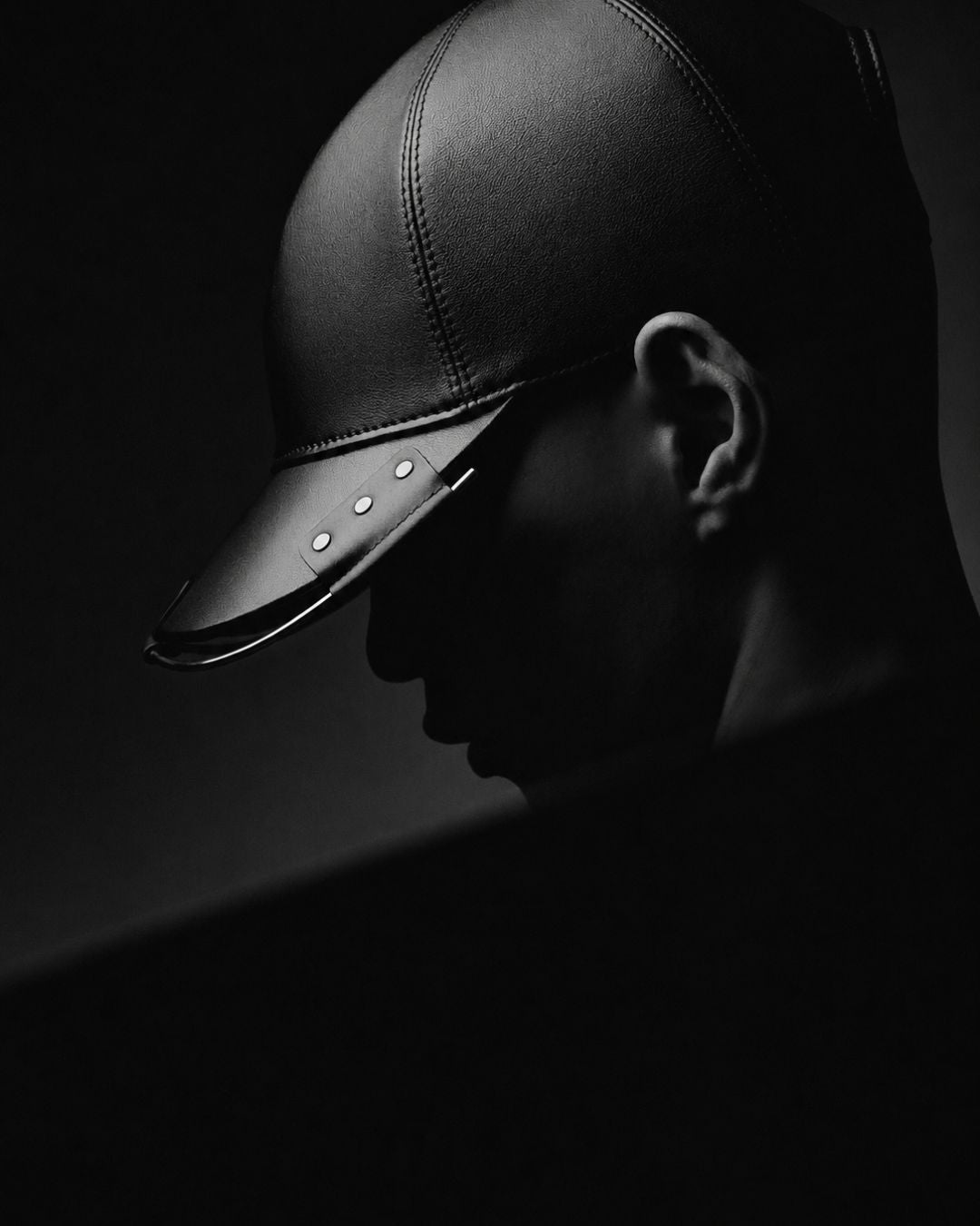 FRAMED LEATHER CAP