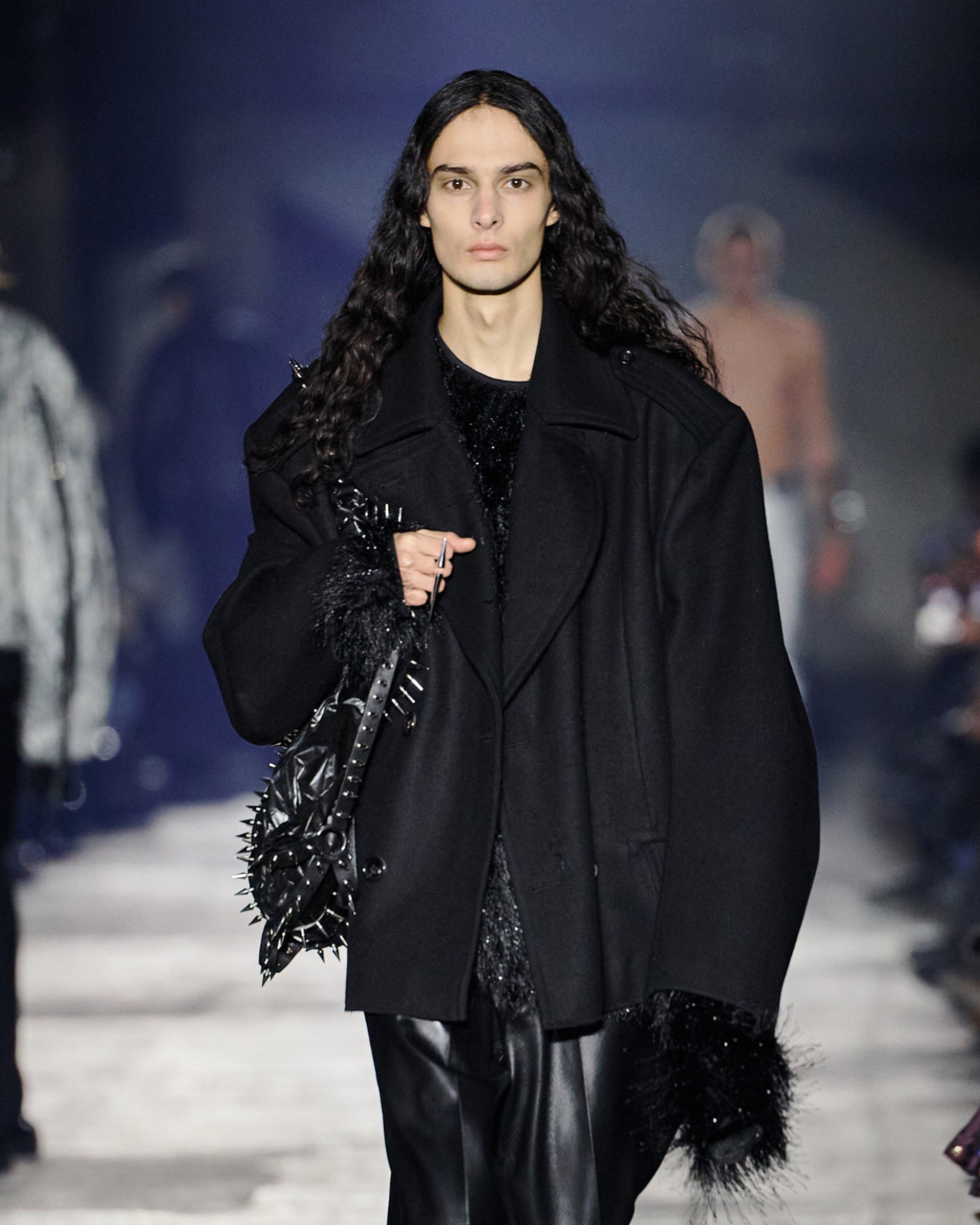 HEAVY MELTON MASSIVE ROUNDED SLEEVE PEA JACKET