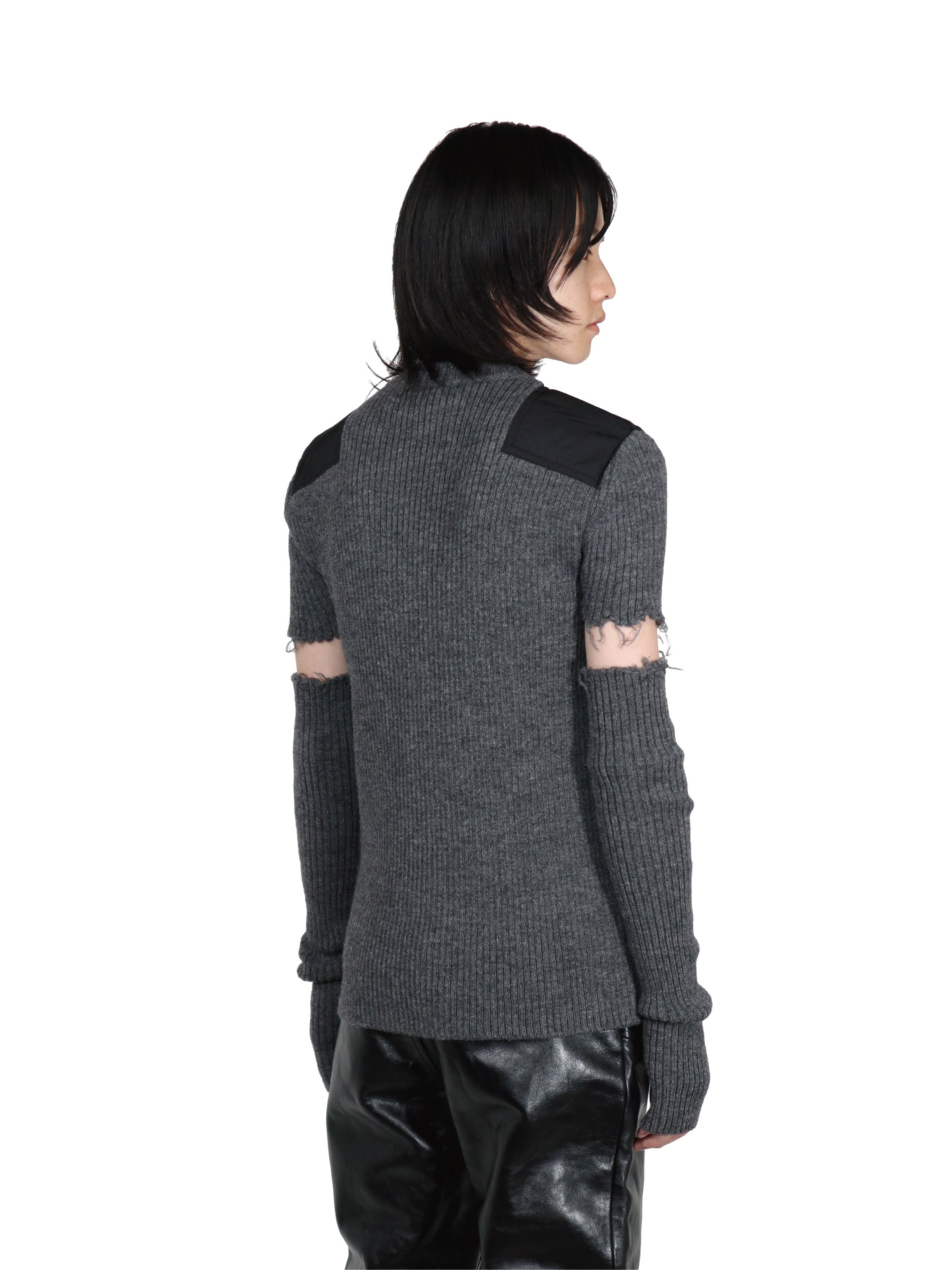 Shoulder patch rib knit sweater with gloves