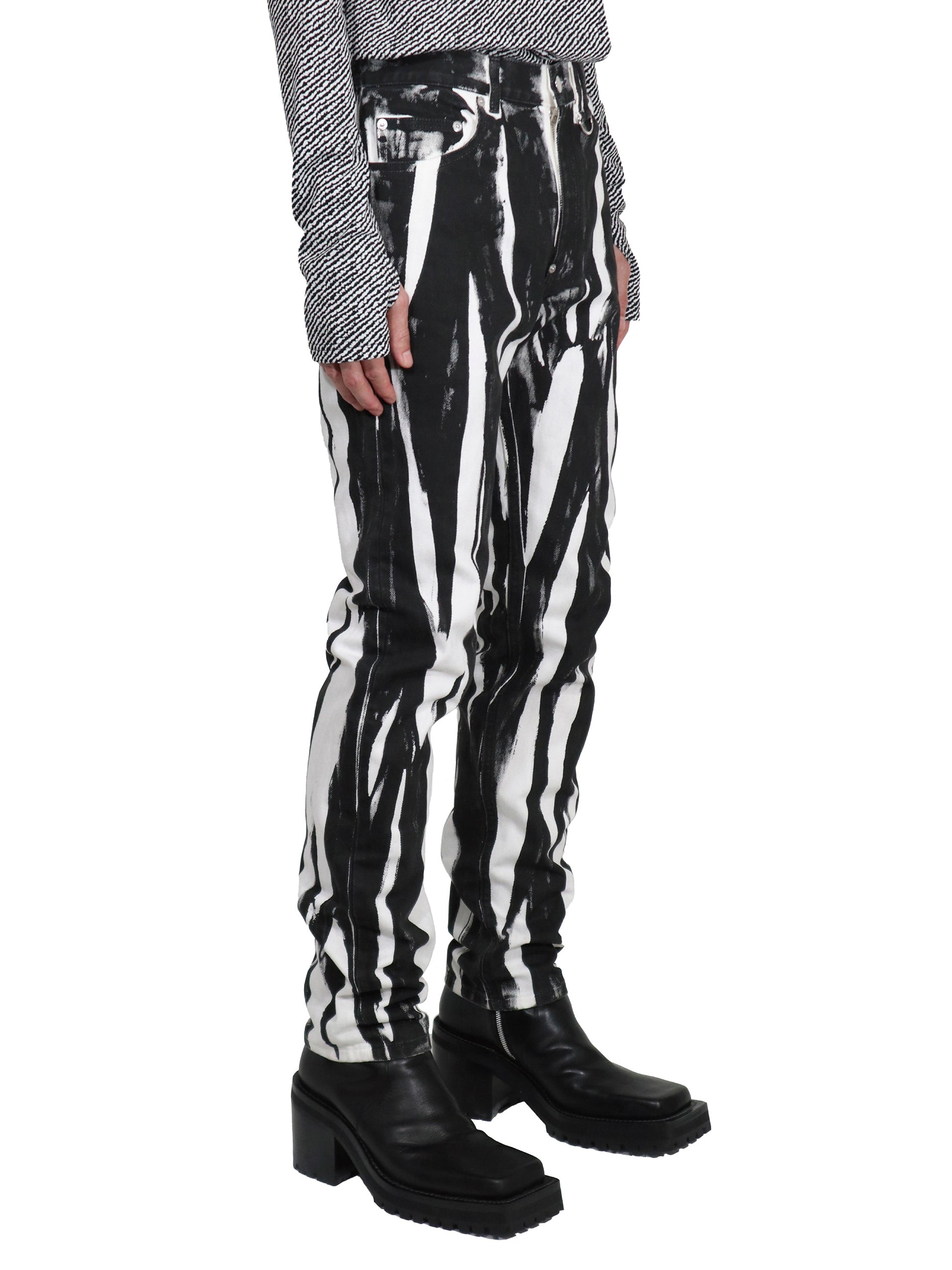 Wrinkle print denim pants