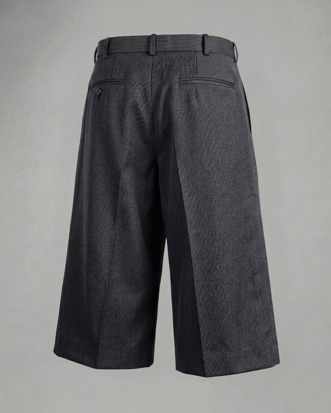 WOOL GABARDINE TUCKED WIDE SHORTS
